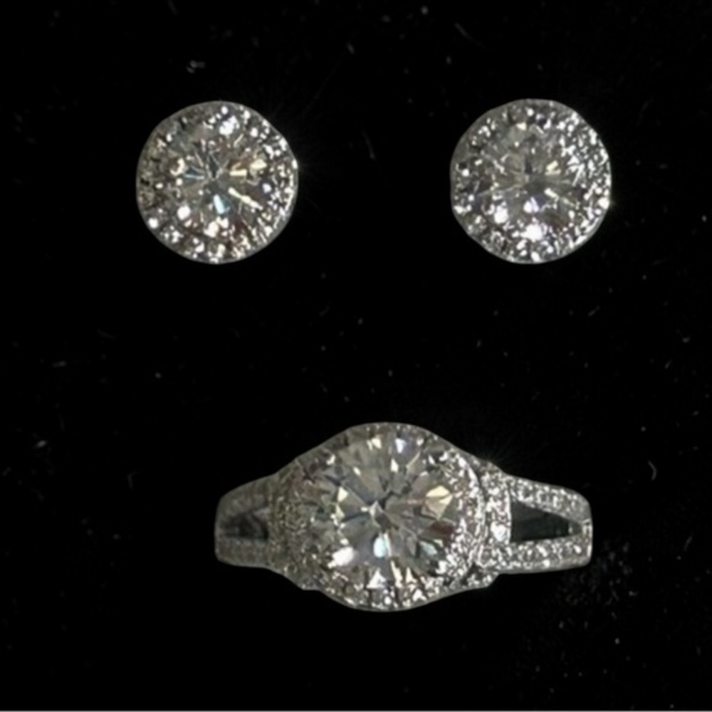 Sterling  Silver Diamonique  Halo Solitaire RING 7 and EARRINGS Set